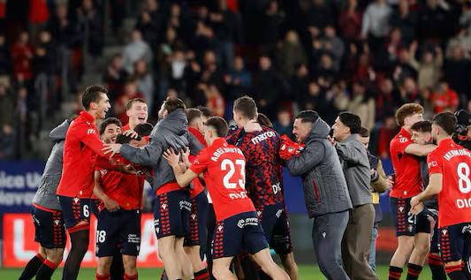 西甲惊现爆冷！榜首皇马被绝杀，8连胜终结；法甲黑马朗斯逆转失首位