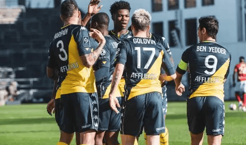 法甲焦点战里昂摩纳哥与开云争锋激烈