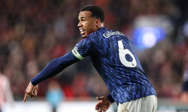 英超阿森纳遇阻四连胜终结，西甲豪门巴萨惨遭重创，冠军争夺悬念陡增